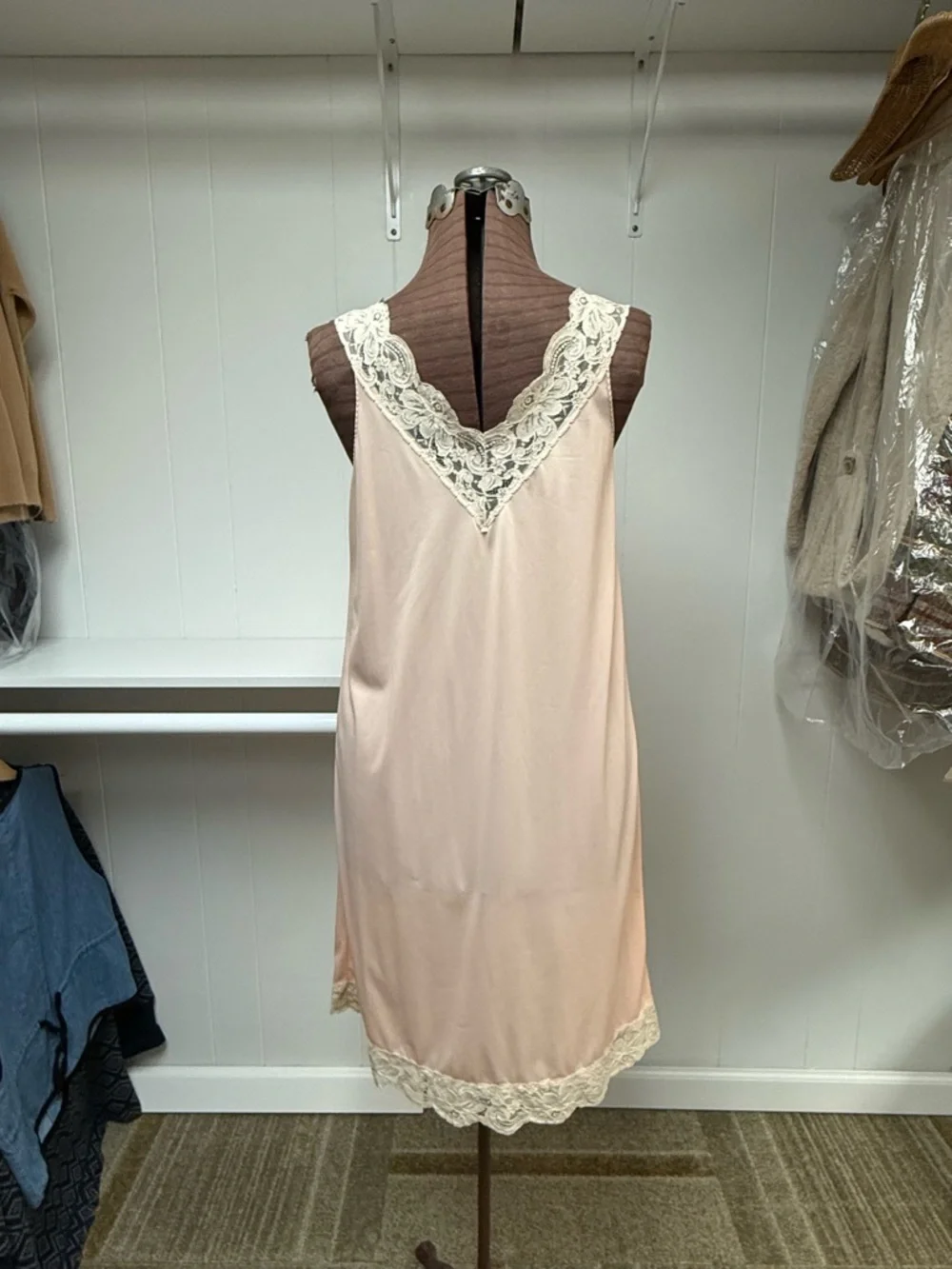 Vintage Classic Lace Trim Nightgown Lightweight Pink - Picture 2 of 13